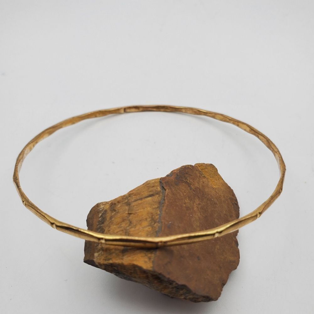 The kings Court gold tone antique bracelet B1314
